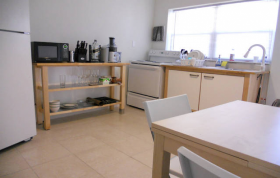 Welcome To Krymwood Flats Wynwood - Full-Kitchen